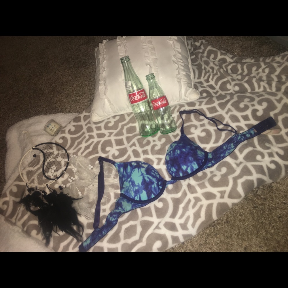PINK blue bra!